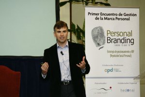 Pablo Melchor presentando